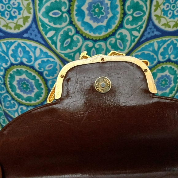 Chic Brown Crossbody Bag with Gold Crocodile detail. - Picture 9 of 16